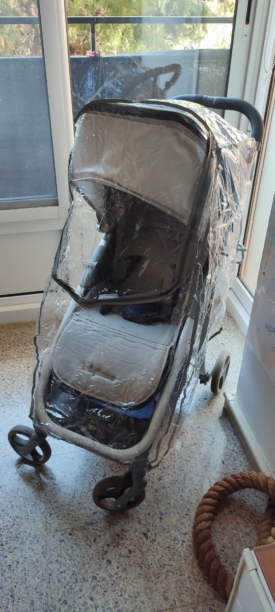 Carro y muchos accesorios