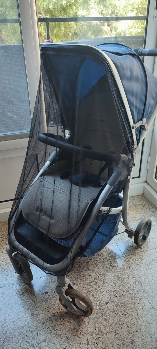 Carro y muchos accesorios