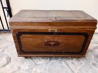 Baul antiguo madera años 50