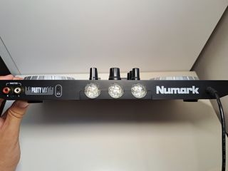 Mesa DJ numark party mix