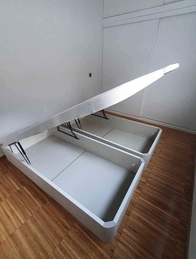 SOFÁS E COLCHÕES À VENDA!!