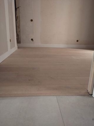 MONTAJE EMSAMBLAJE DE COCINAS MUEBLES Y SUELOS