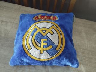 ** O F E R T A ** Cojín Real Madrid Oficial