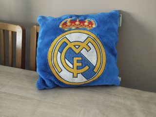 ** O F E R T A ** Cojín Real Madrid Oficial