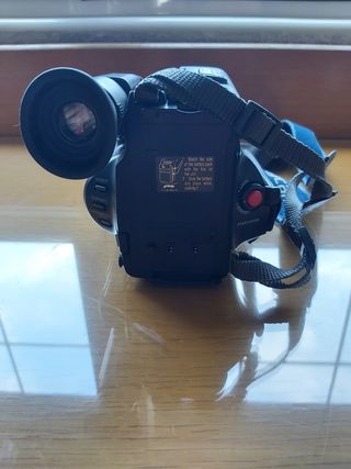 Cámara de vídeo Sony Handycam NP-66H