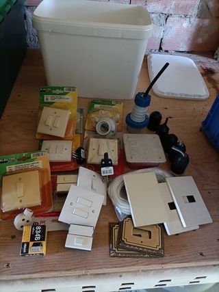 Materiale elettrico 