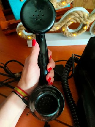 Teléfono antiguo baquelita