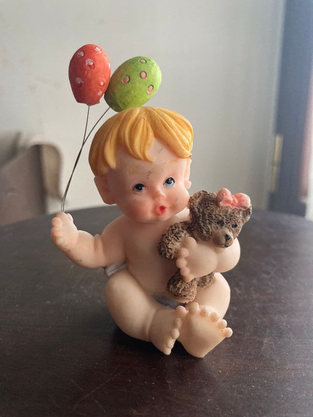 Statuina decorativo bimbo palloncino