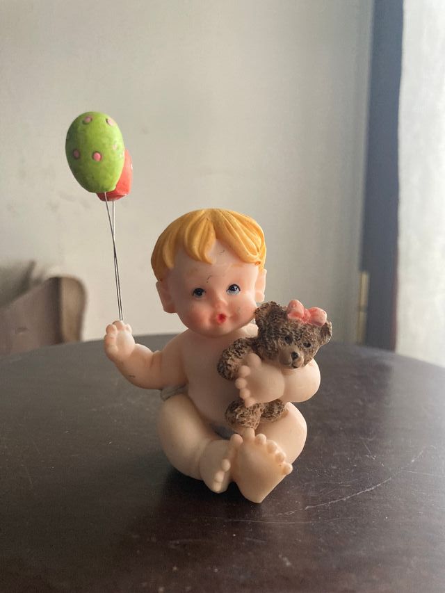 Statuina decorativo bimbo palloncino