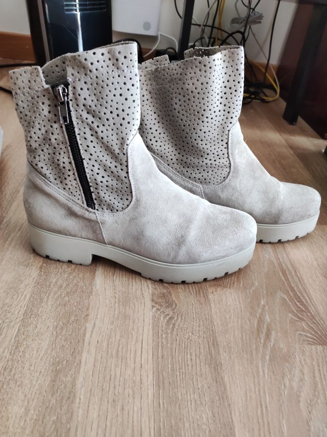 Botines Cremallera calado