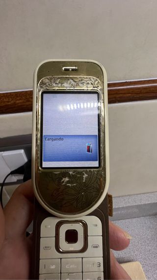 telefono Nokia 7370
