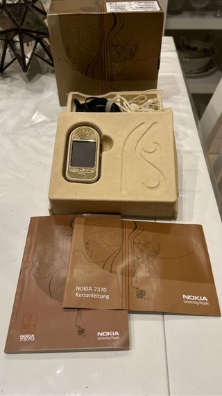 telefono Nokia 7370