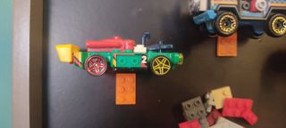 Quadro da collezione Lego e Hot Wheels artigianale