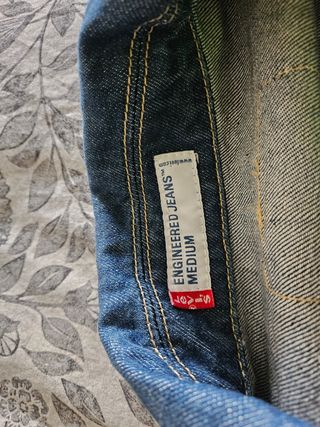 Cazadora vaquera levis enginered M