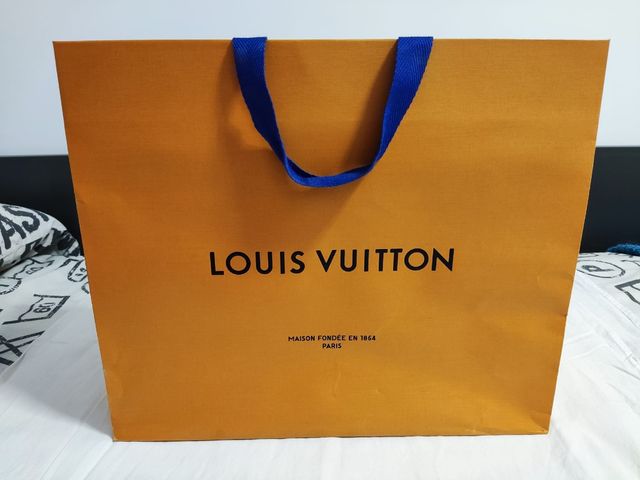 Caja y bolsa Louis Vuitton