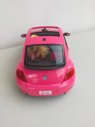 Coche Barbie escarabajo + muñeca