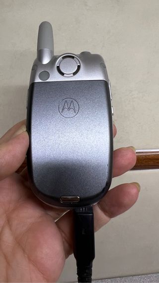 Motorola V547