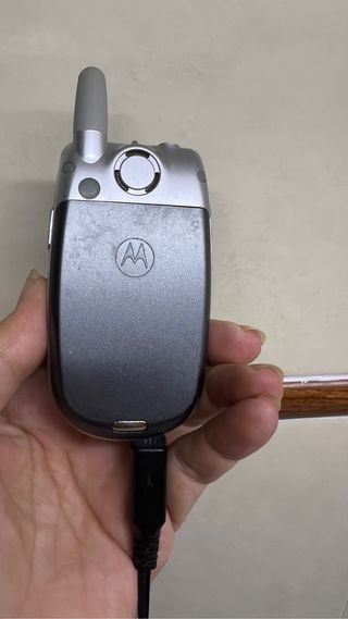 Motorola V547