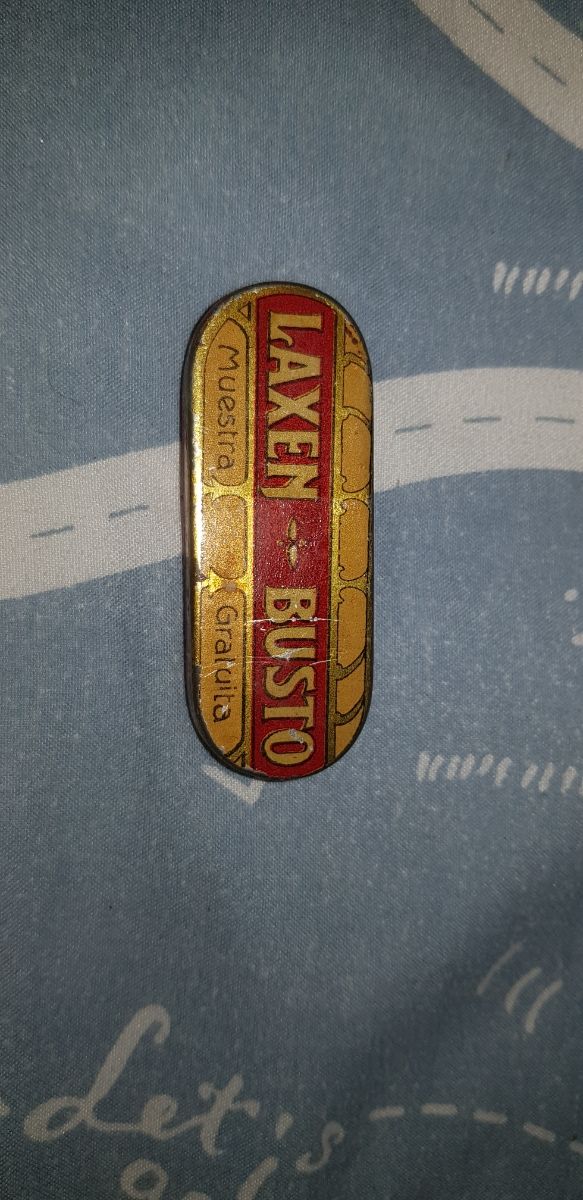 Antiguas cajas metálicas