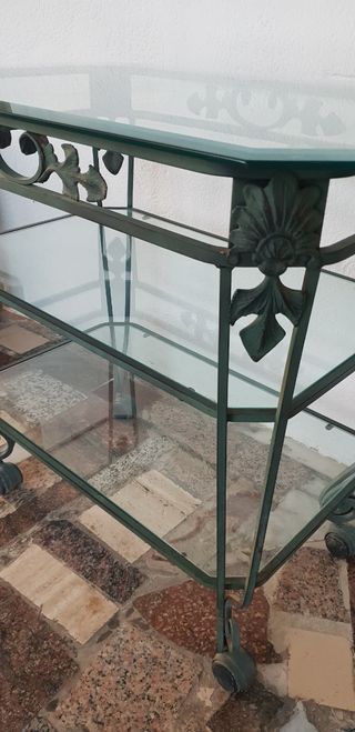 Mesa auxiliar de forja y cristal