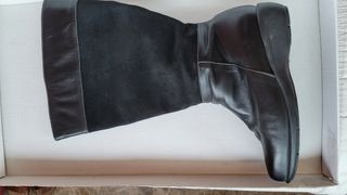 Botas negras de piel Alviflex. Caña extra ancha
