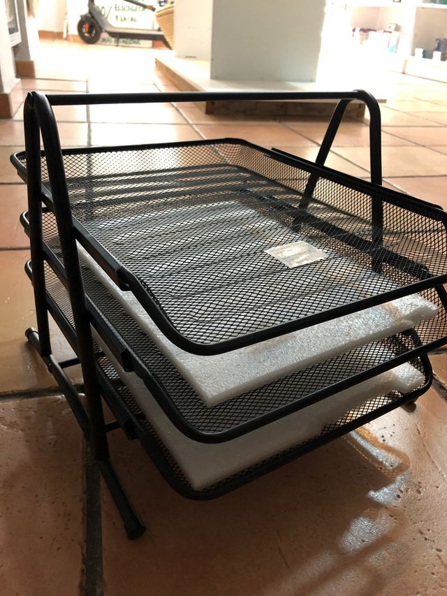 Nuevo. Bandeja apilable de 3 niveles