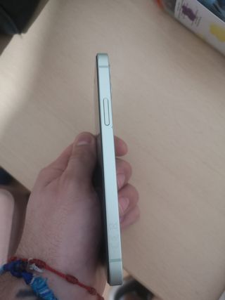IPhone 12 64gb pantalla rota