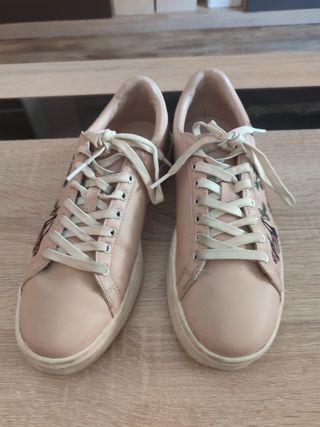 Zapatillas bordadas pull&bear