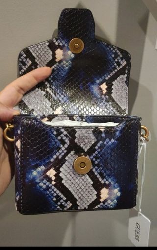Minibandolera Piton Azul Guess