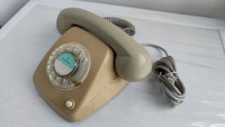 Teléfono vintage Heraldo