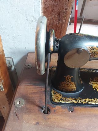 Maquina de coser singer