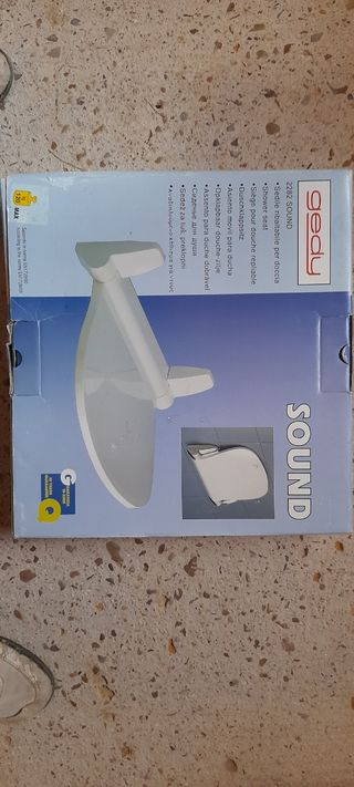 Asiento móvil para ducha