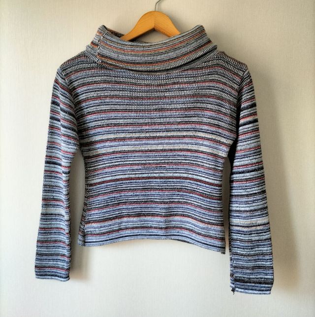 Jersey manga larga cuello vuelto 