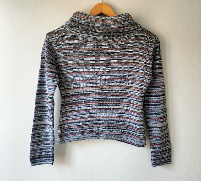 Jersey manga larga cuello vuelto 