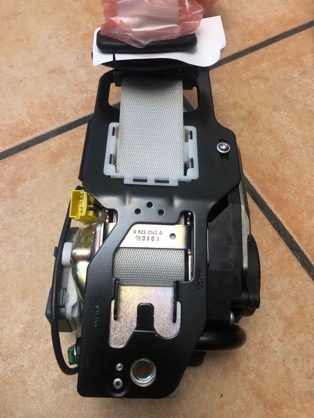 CINTURON MERCEDES C 205 CON PRE SAFE