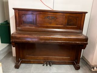 Piano antiguo