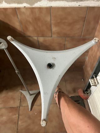 VENDO PIES PARA ALTAVOCES HOME CINEMA