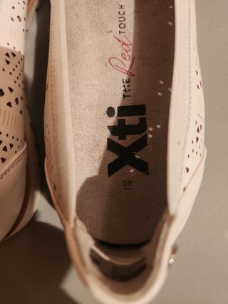 Zapatos blancos Xti, talla 40