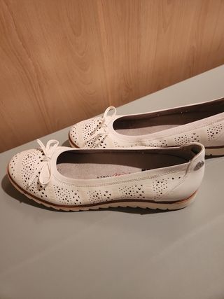 Zapatos blancos Xti, talla 40