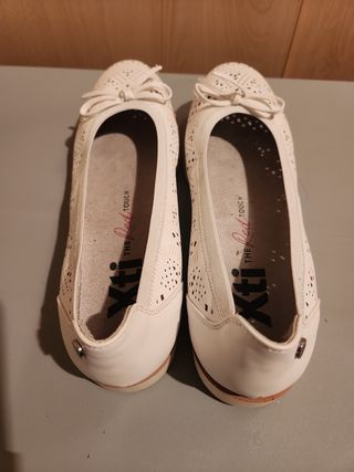 Zapatos blancos Xti, talla 40