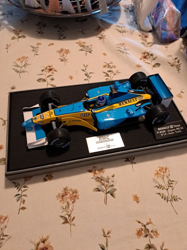 F1 1/18 Hot Wheels - Renault R24 Jarno Trulli 2004 - Miniature Sport Occasion