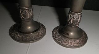 JARRONES-CANDELABROS EN METAL PLATEADO