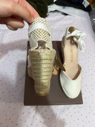 Alpargatas blancas Macarena shoes