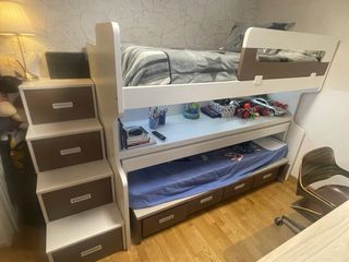 Dormitorio juvenil Camas con escritorio y cajones