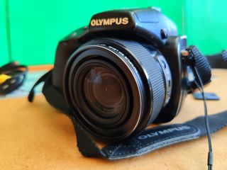 OLYMPUS SP-570UZ