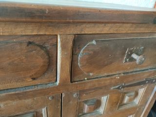 mueble nogal artesano antiguo