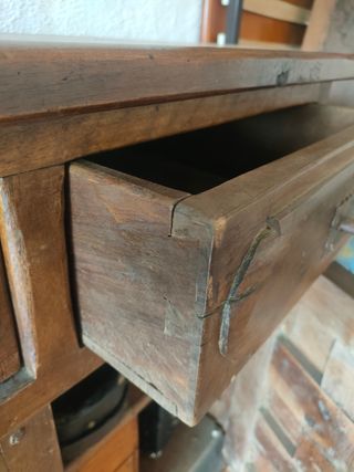 mueble nogal artesano antiguo
