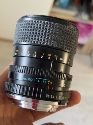 MINOLTA MD ZOOM 28-70mm f/3.4-4.8 MACRO