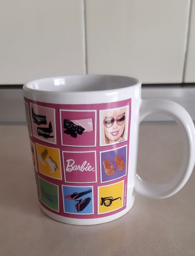 Taza Barbie