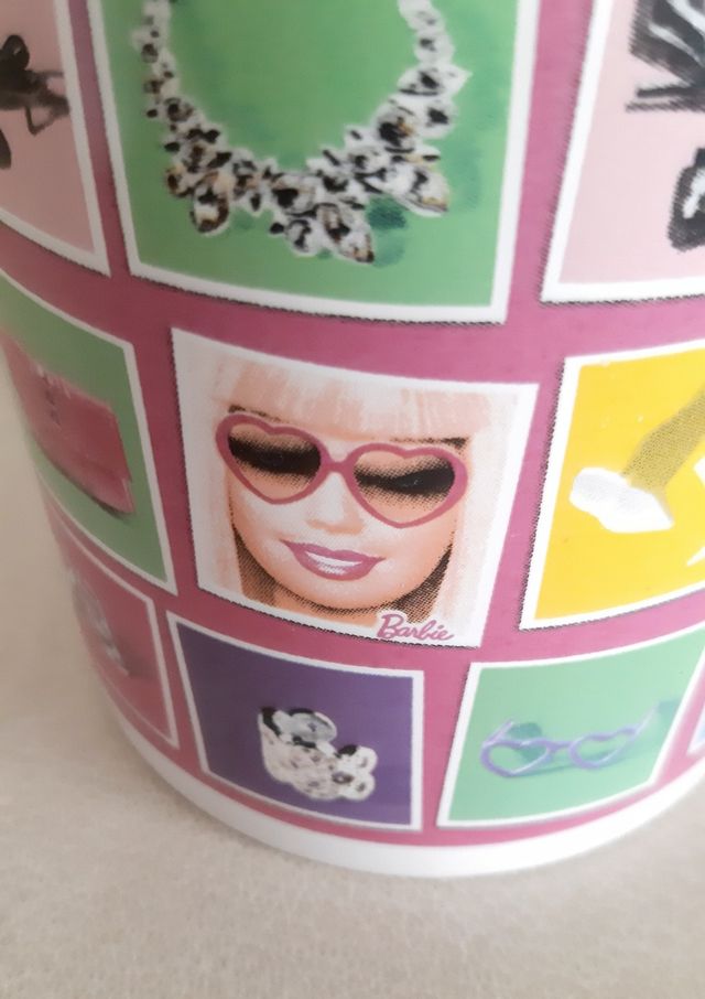 Taza Barbie